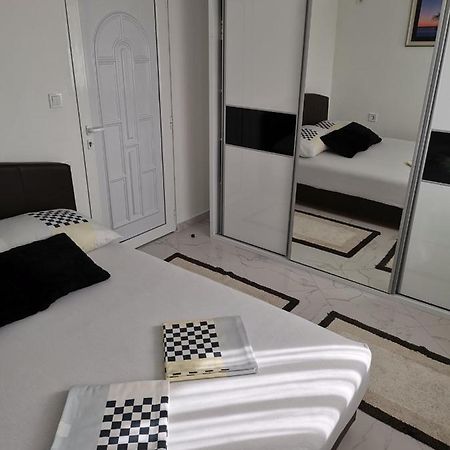 Planet Rooms Dobra Voda Exterior foto