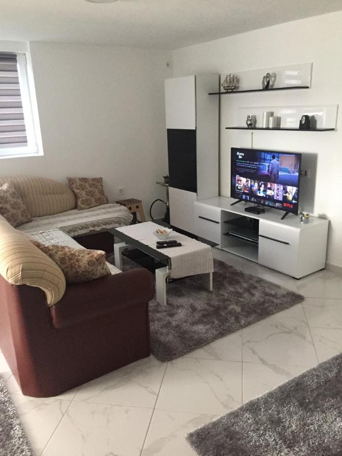 Planet Rooms Dobra Voda Exterior foto
