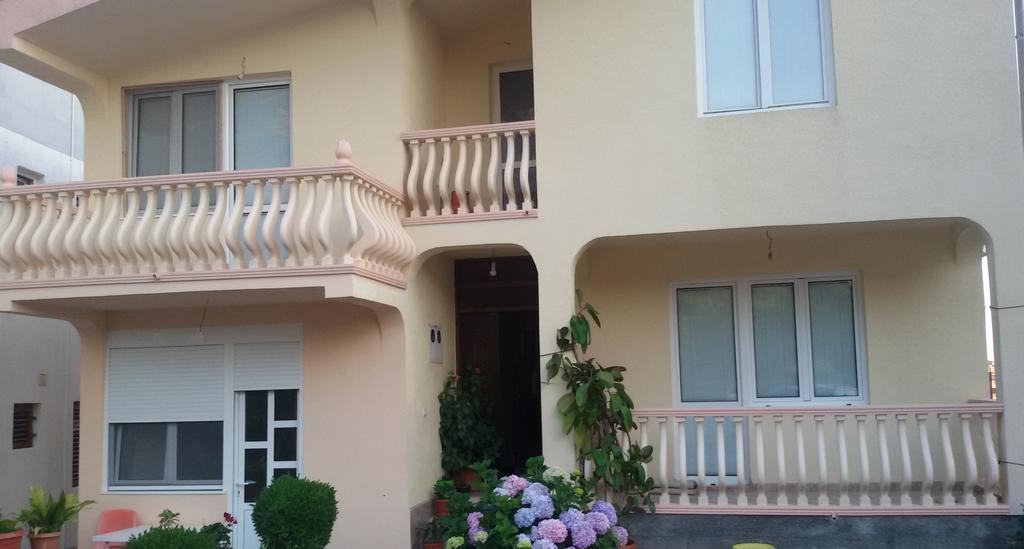Planet Rooms Dobra Voda Exterior foto