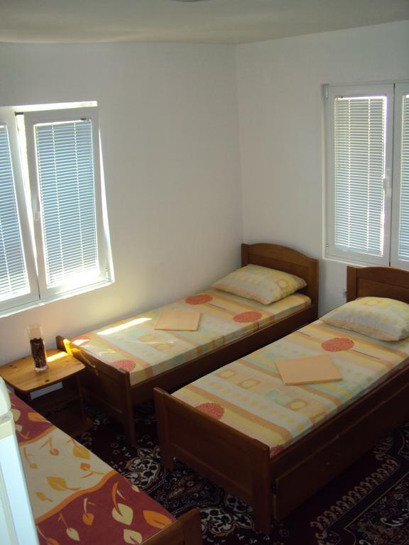 Planet Rooms Dobra Voda Exterior foto